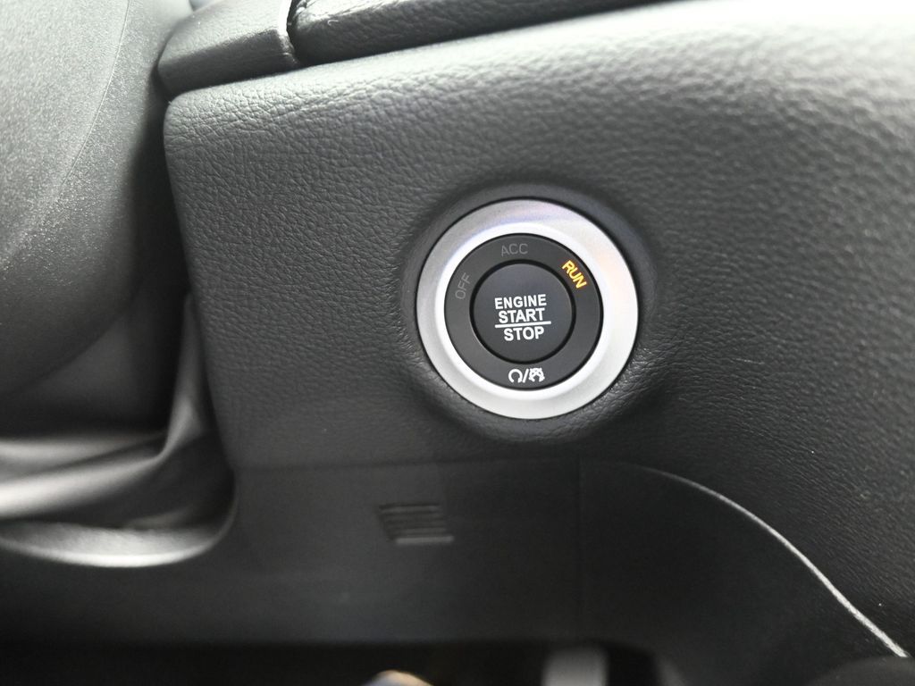 New 2026 Bright White Clearcoat Chrysler Limited image 23