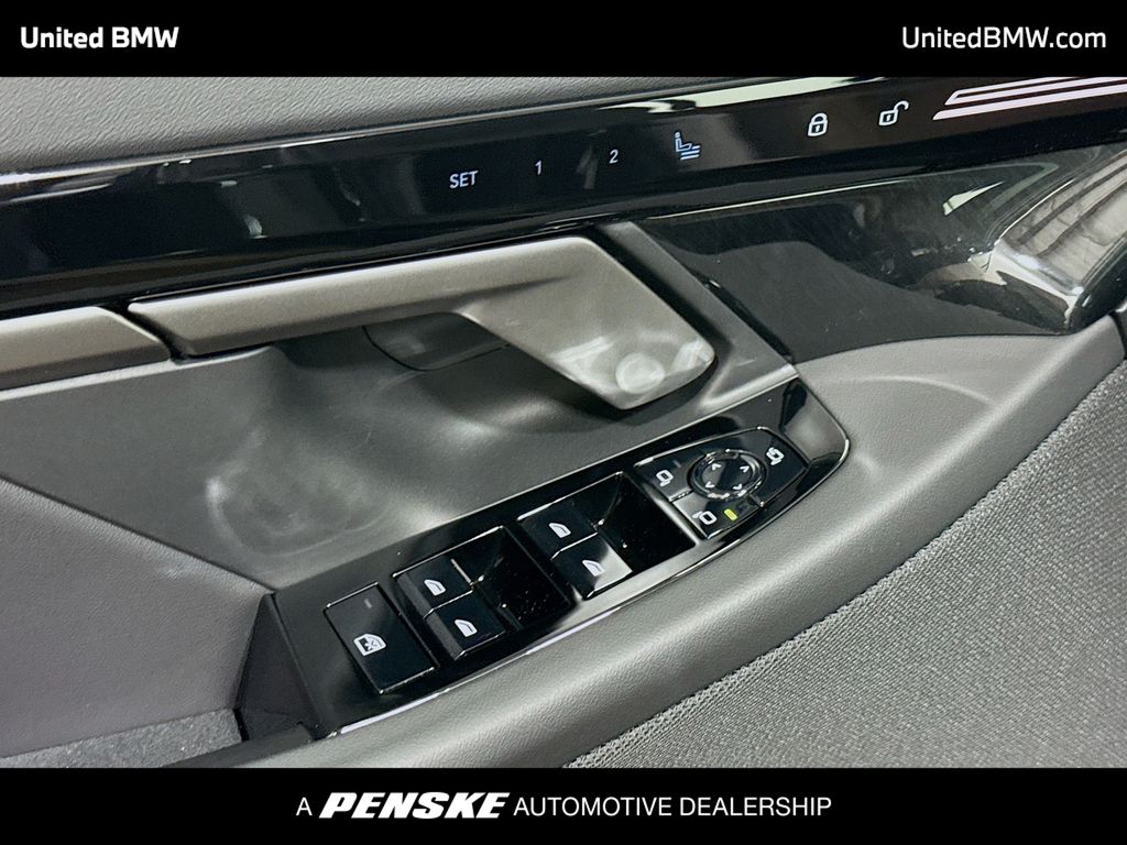 Thumbnail: 2026 BMW 5 Series - 3