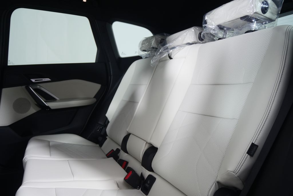 Thumbnail: 2026 BMW X1 - 16