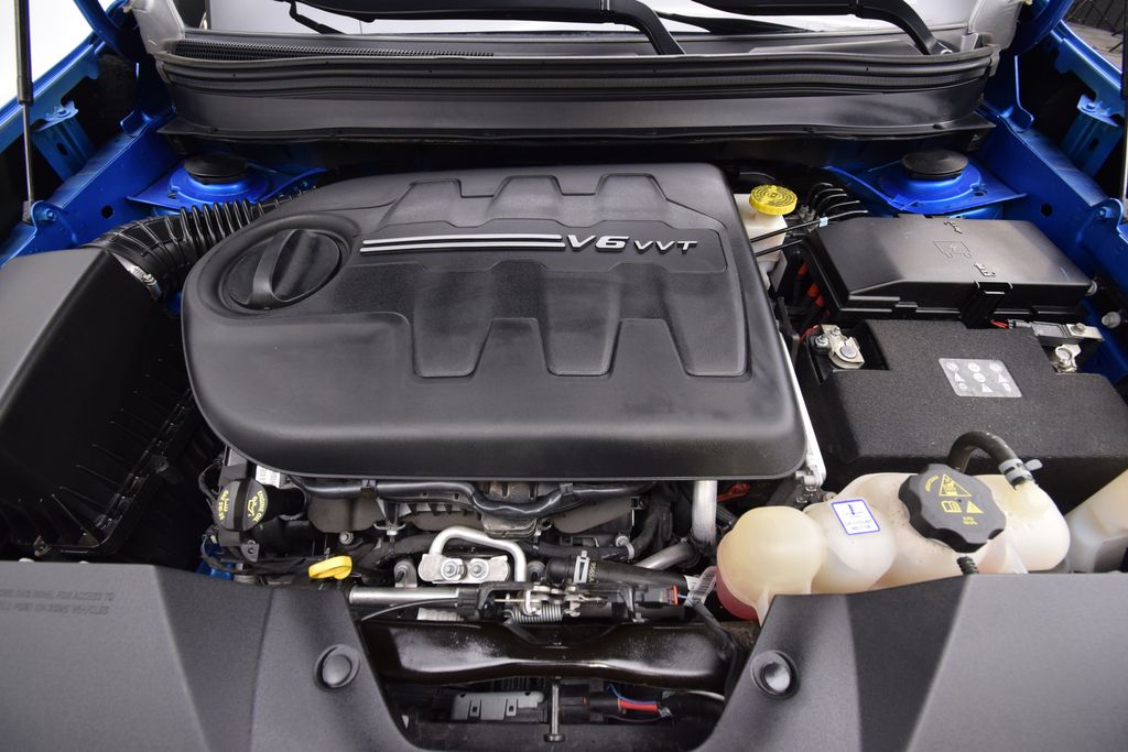 used 2022 Jeep Cherokee car, priced at $27,500