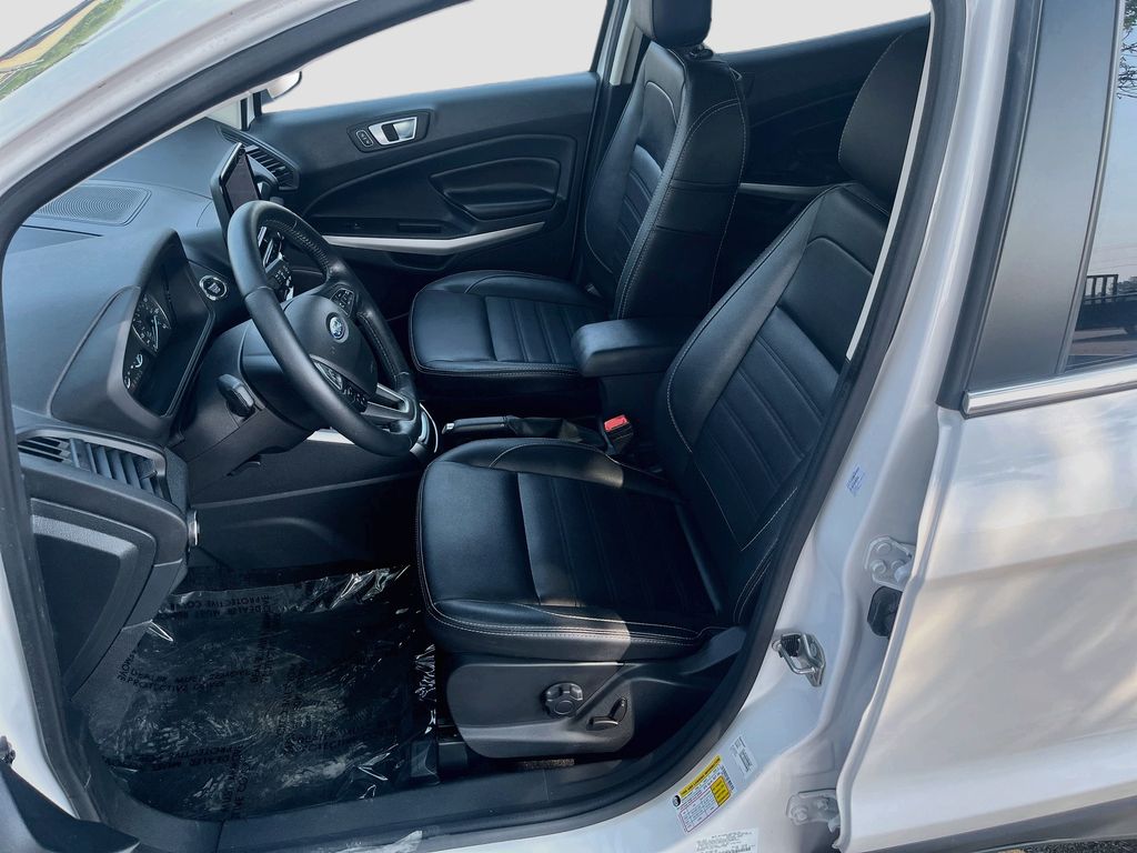 Used 2021 White Ford Titanium image 21