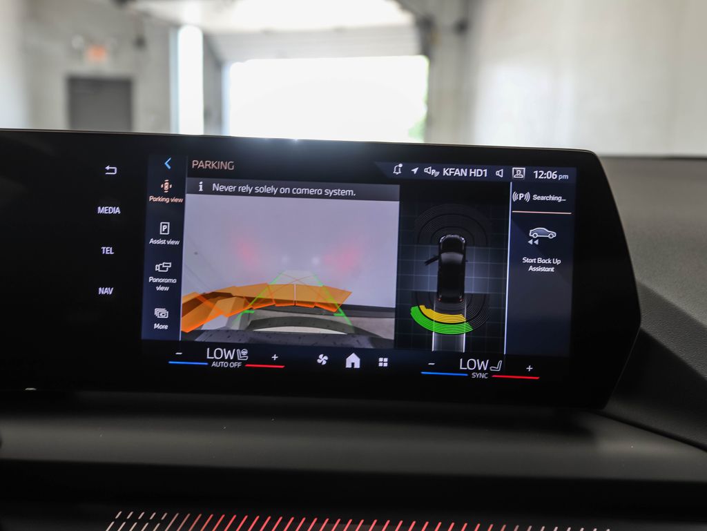 Thumbnail: 2025 BMW 2 Series - 18