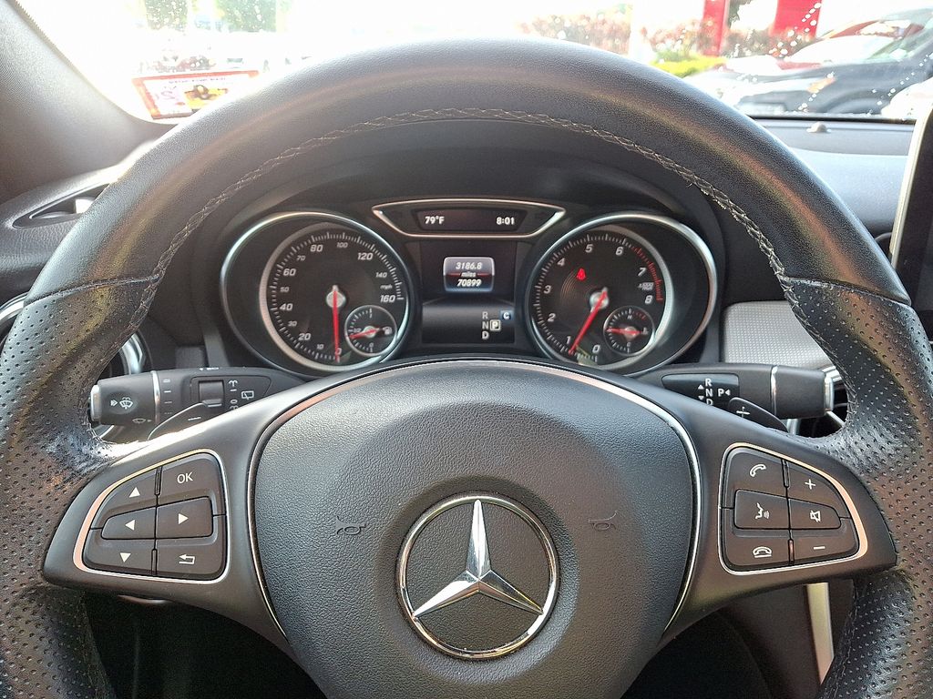 Thumbnail: 2019 Mercedes-Benz GLA - 21