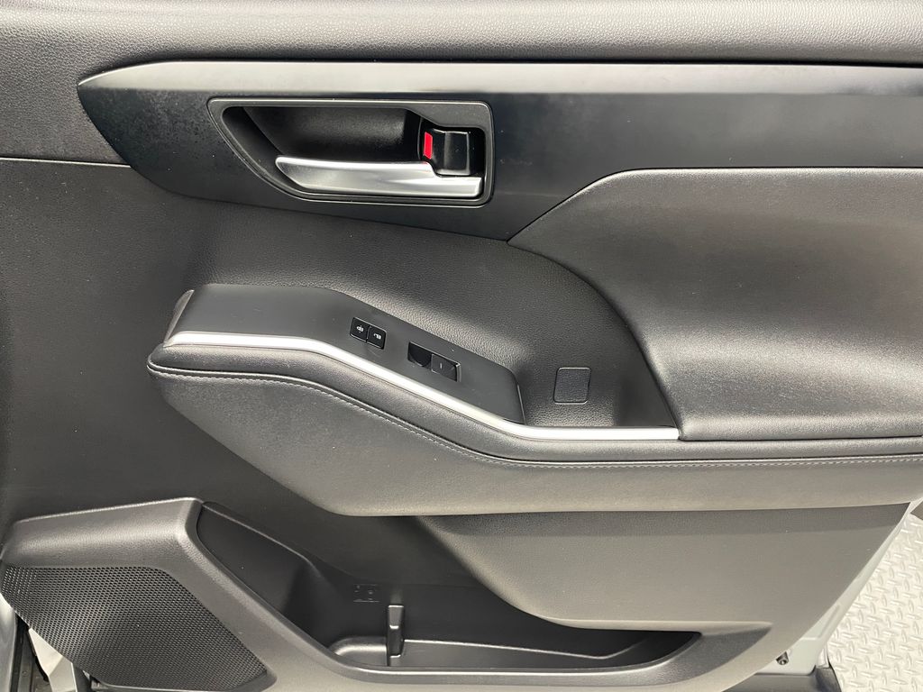 2024 Toyota Highlander XLE 15