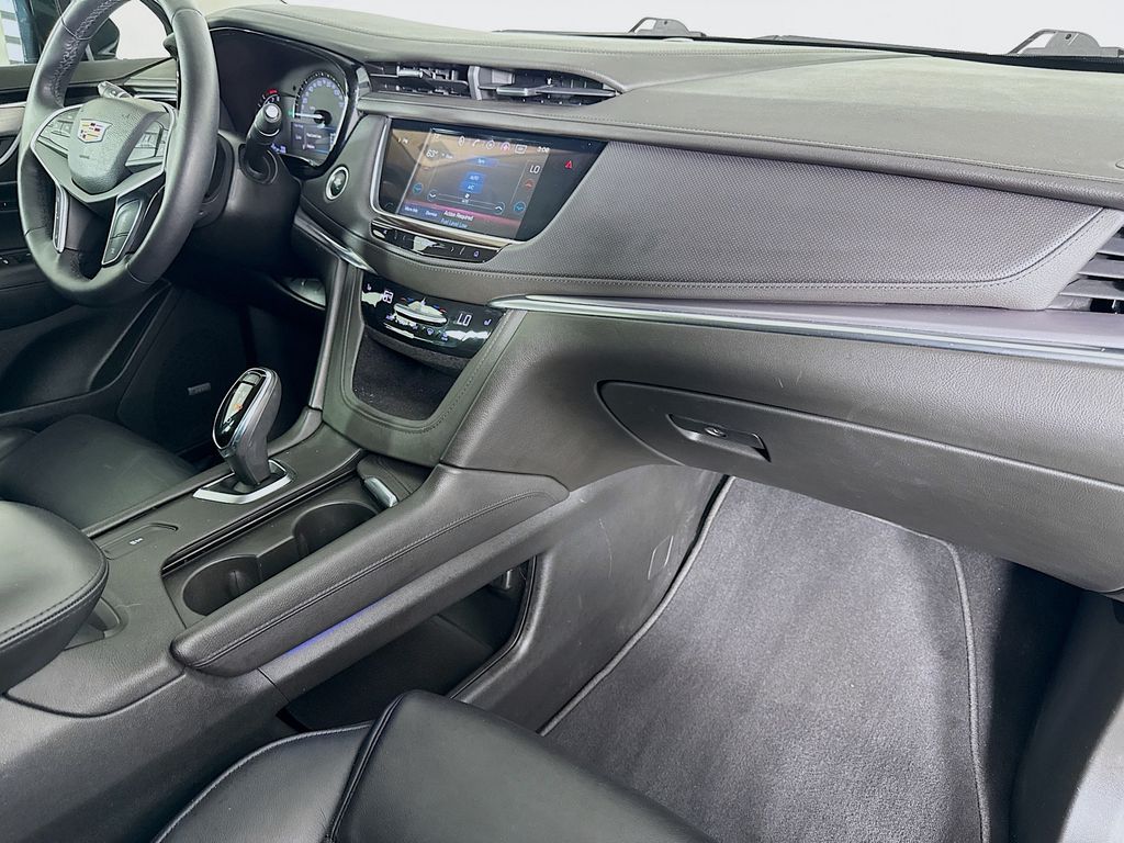 2017 Cadillac XT5 Luxury 29