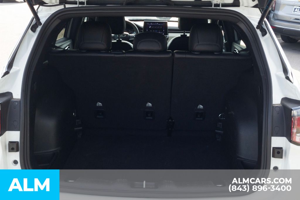 Used 2025 White Jeep Limited image 8