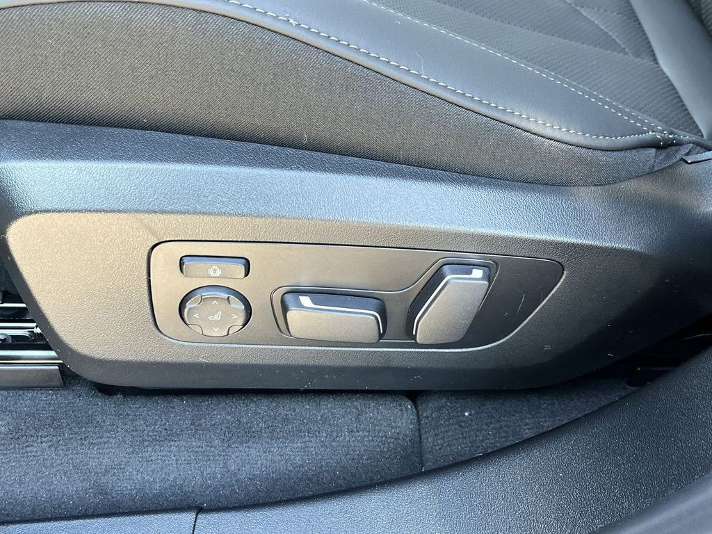 Thumbnail: 2026 BMW X3 - 12