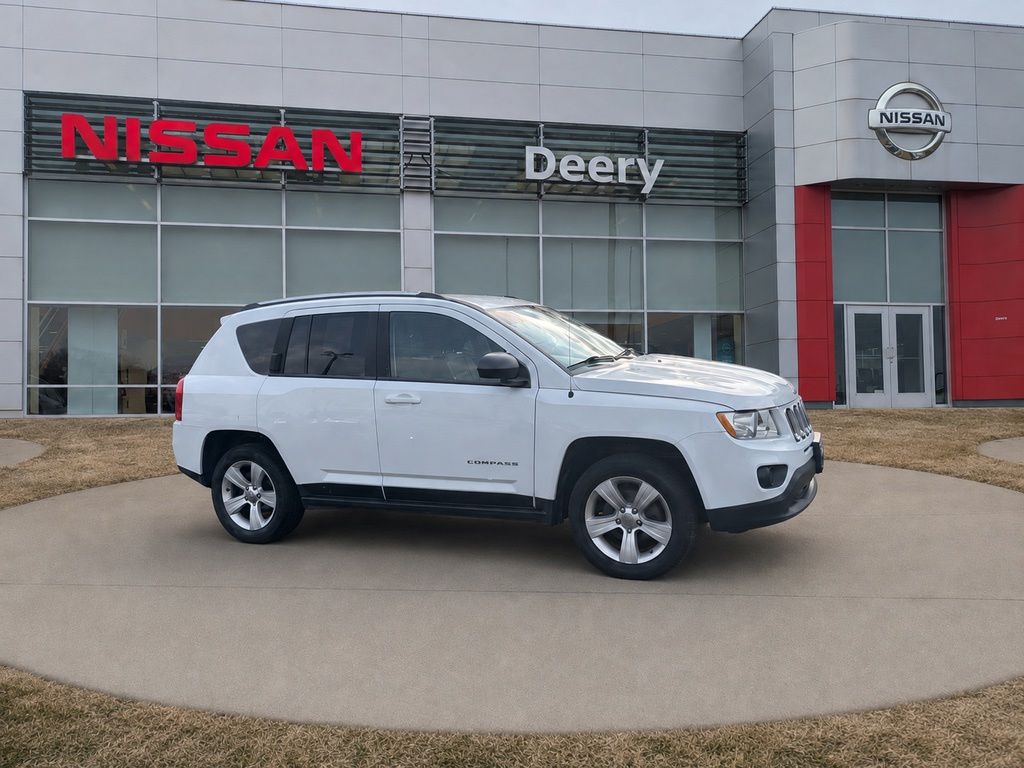 Bright White Clearcoat 2013 Jeep Compass SUV / Crossover Four-Wheel Drive Continuously Variable Transmission