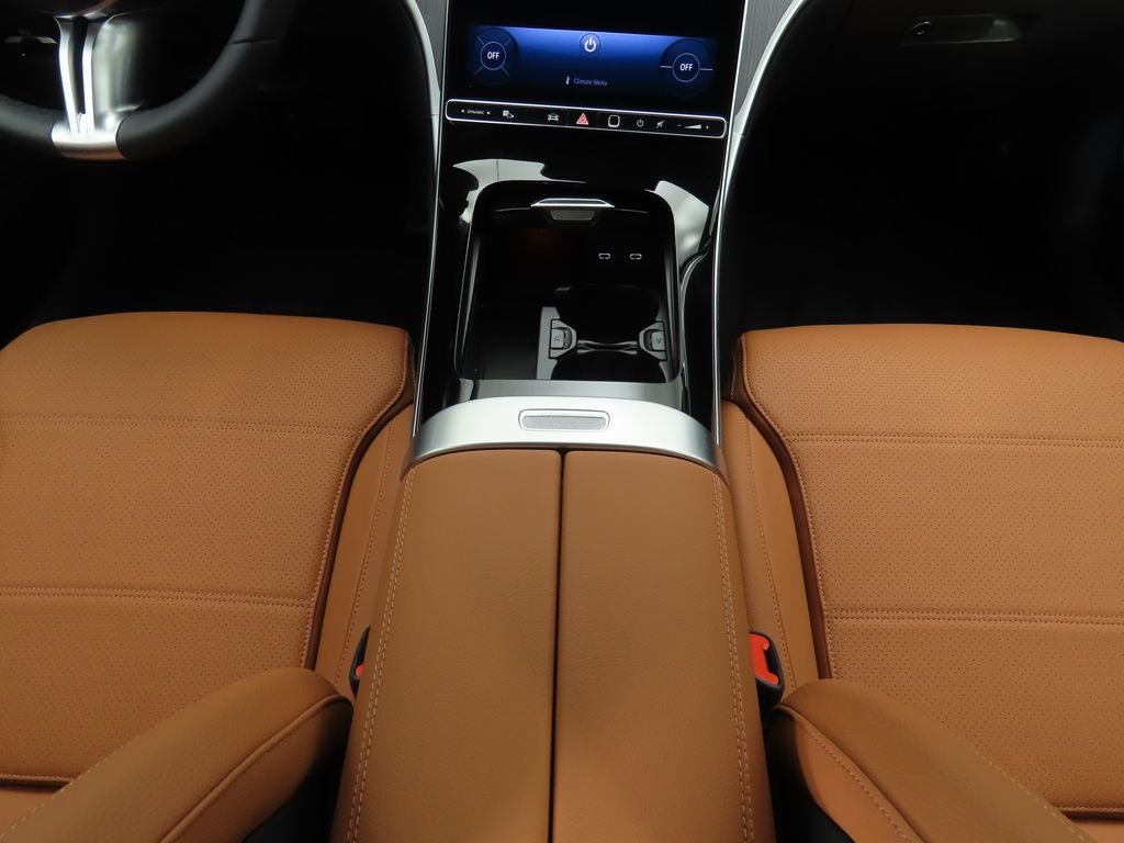 Thumbnail: 2025 Mercedes-Benz C-Class - 16