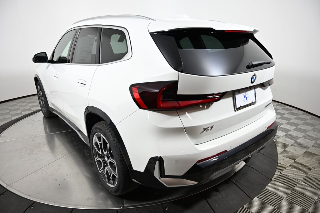 Thumbnail: 2026 BMW X1 - 3