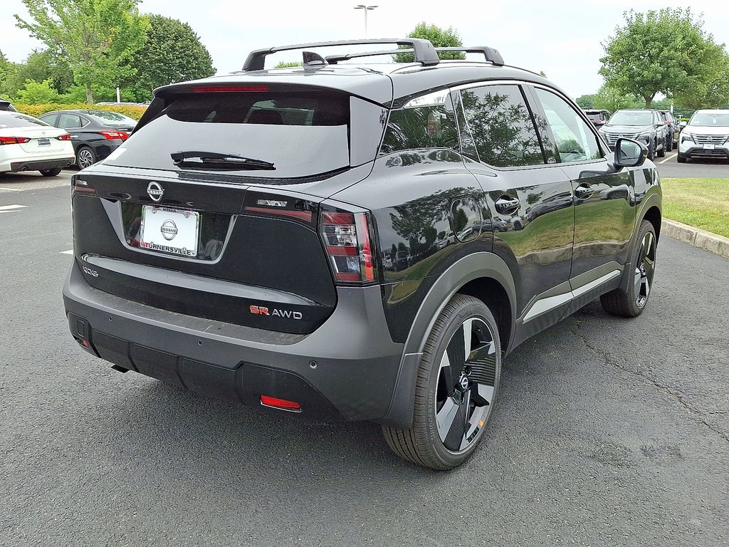 Thumbnail: 2025 Nissan Kicks - 4