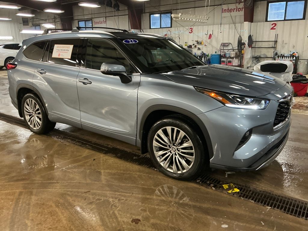 Used 2022  Toyota Platinum image 7