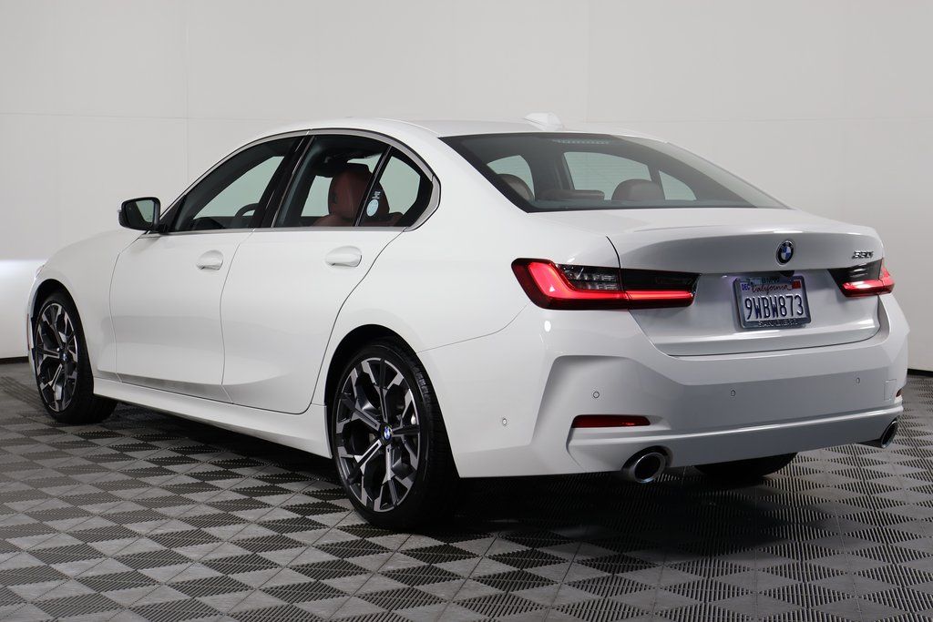 Thumbnail: 2026 BMW 3 Series - 6