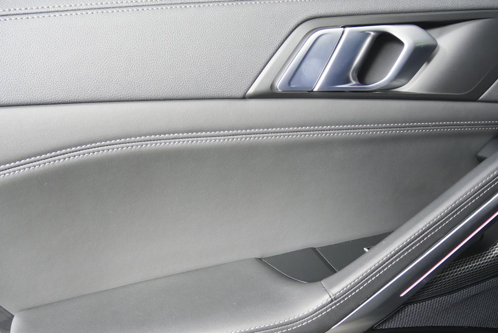 Thumbnail: 2023 BMW X6 - 13