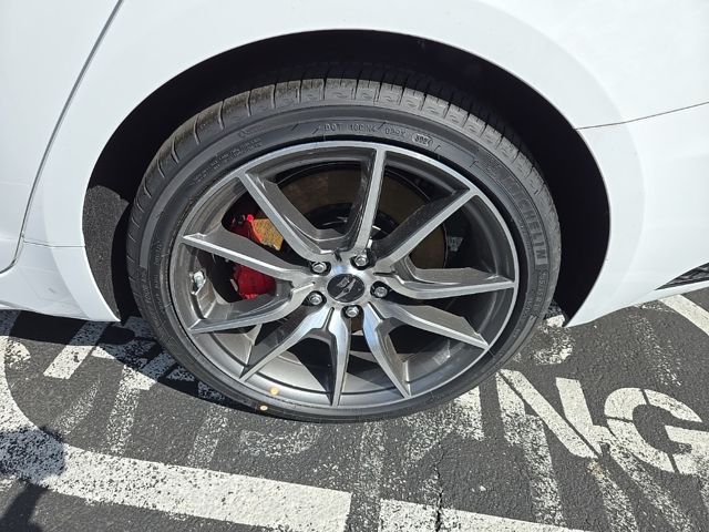 2025 Genesis G70  13