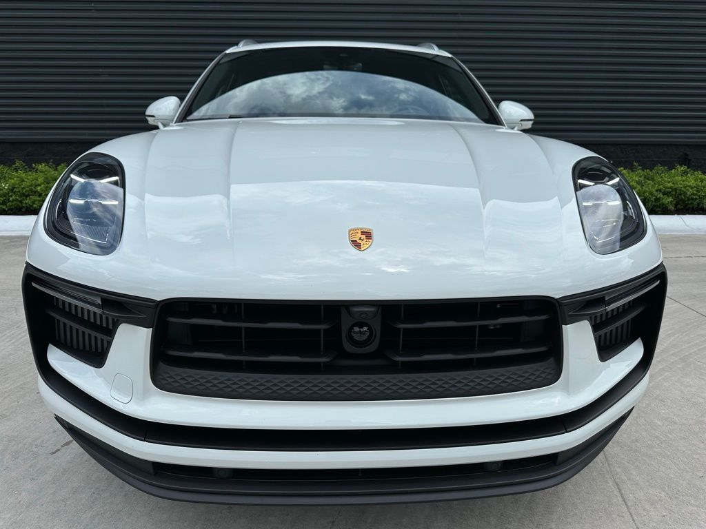 Thumbnail: 2025 Porsche Macan - 7