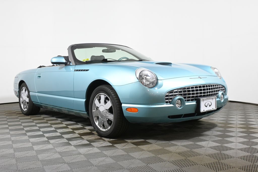 Thumbnail: 2002 Ford Thunderbird - 25