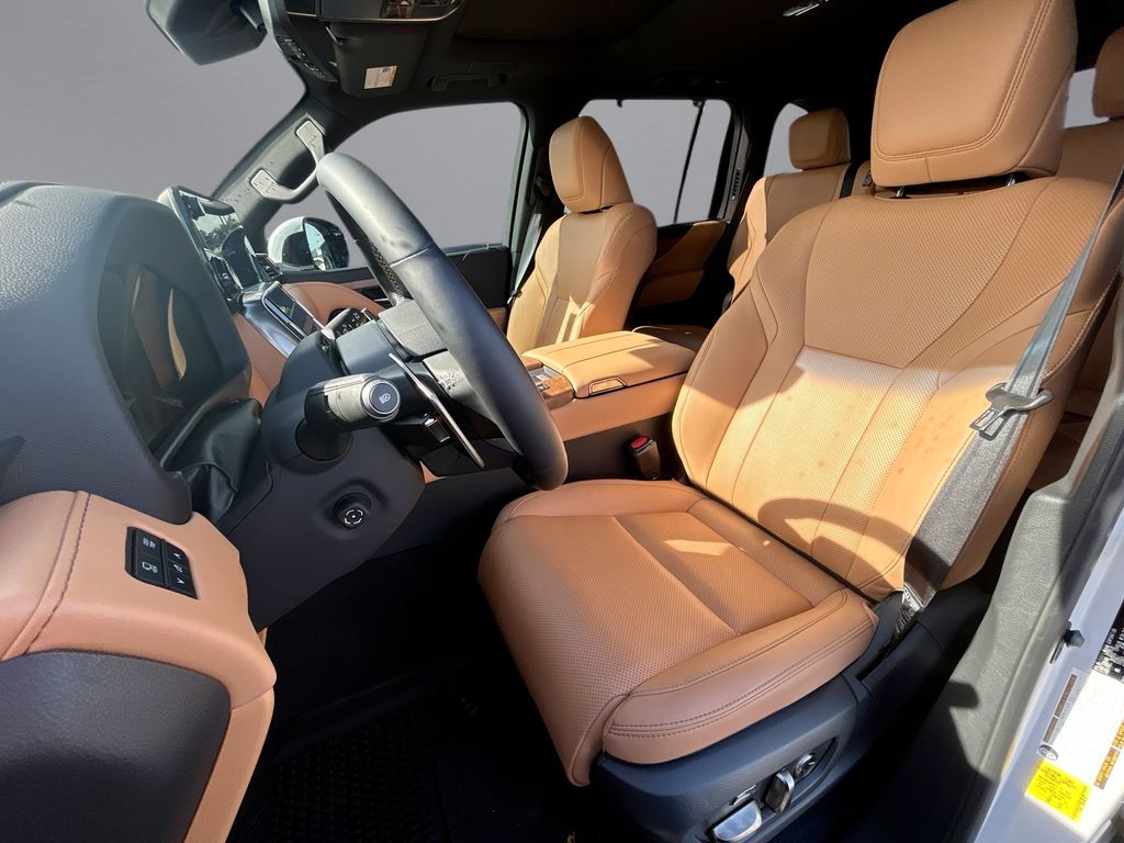 Thumbnail: 2025 Lexus LX - 28