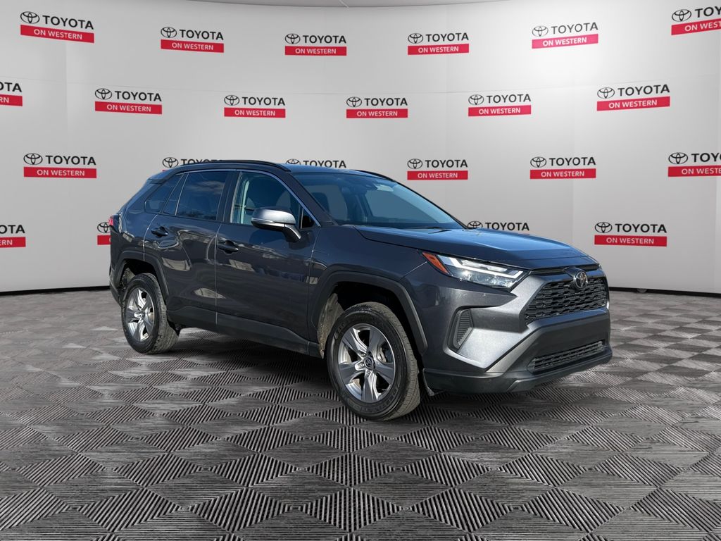 2024 Toyota RAV4 XLE FWD