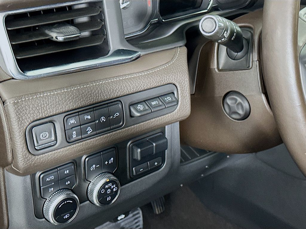 Thumbnail: 2021 GMC Yukon XL - 10