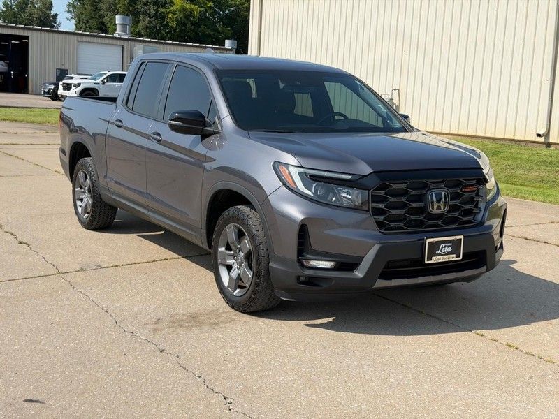  2025 Honda Ridgeline TrailSport AWD   