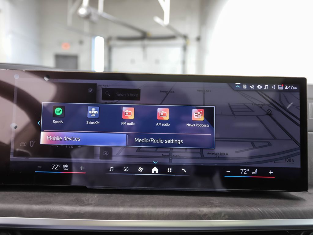 Thumbnail: 2025 BMW X7 - 16