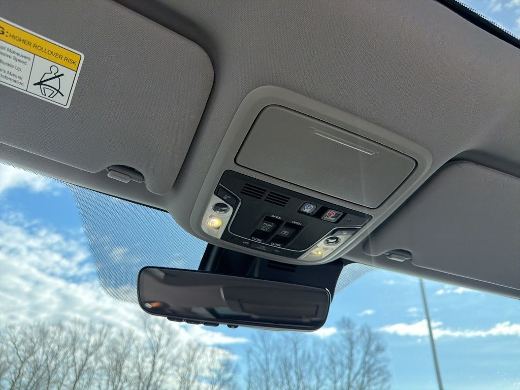 Thumbnail: 2019 Honda Pilot - 14