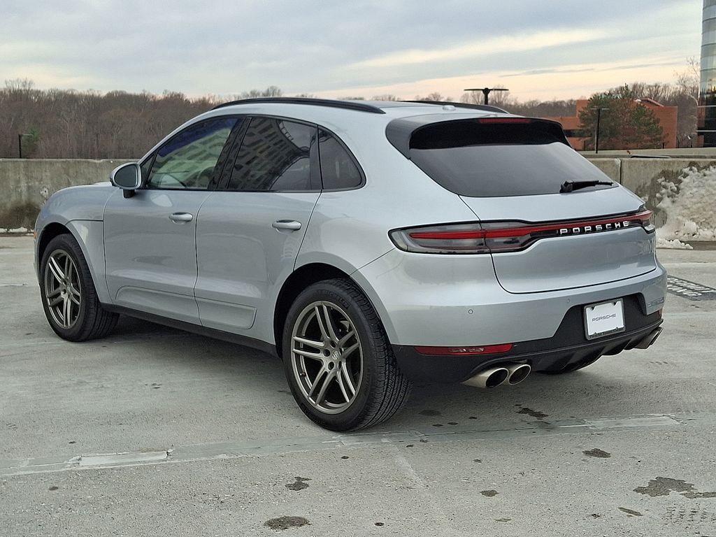 Thumbnail: 2020 Porsche Macan - 3