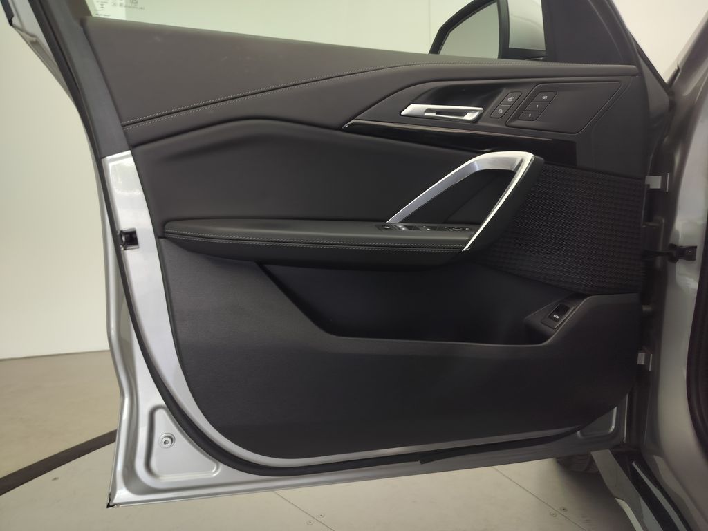 Thumbnail: 2026 BMW X1 - 6
