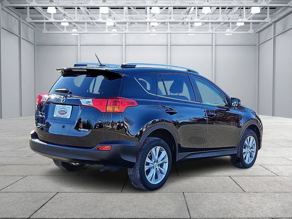 Thumbnail: 2015 Toyota RAV4 - 7