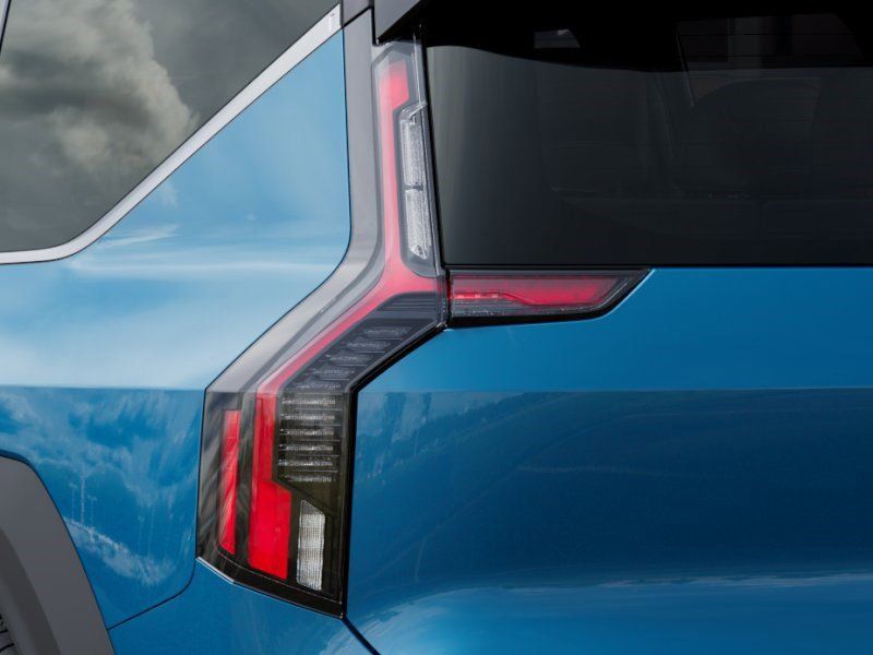 New 2026 Ocean Blue Kia Wind image 11