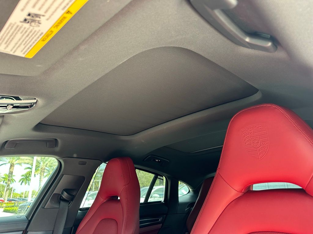 Thumbnail: 2023 Porsche Panamera - 23