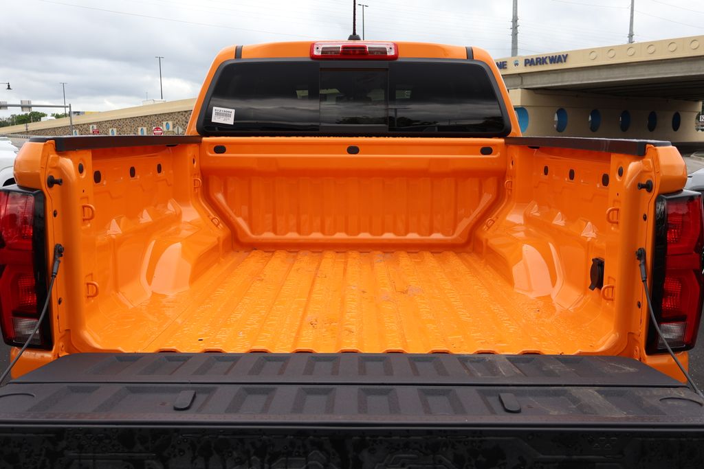 2025 Chevrolet Colorado LT 12