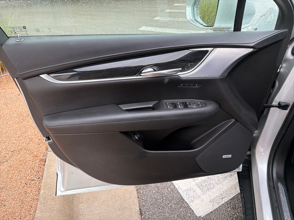Used 2020 Silver Cadillac Premium Luxury image 18