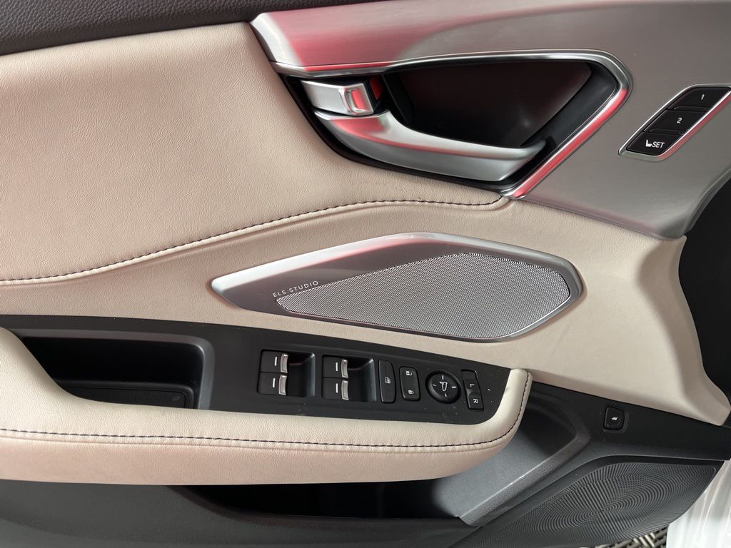 Thumbnail: 2026 Acura RDX - 26