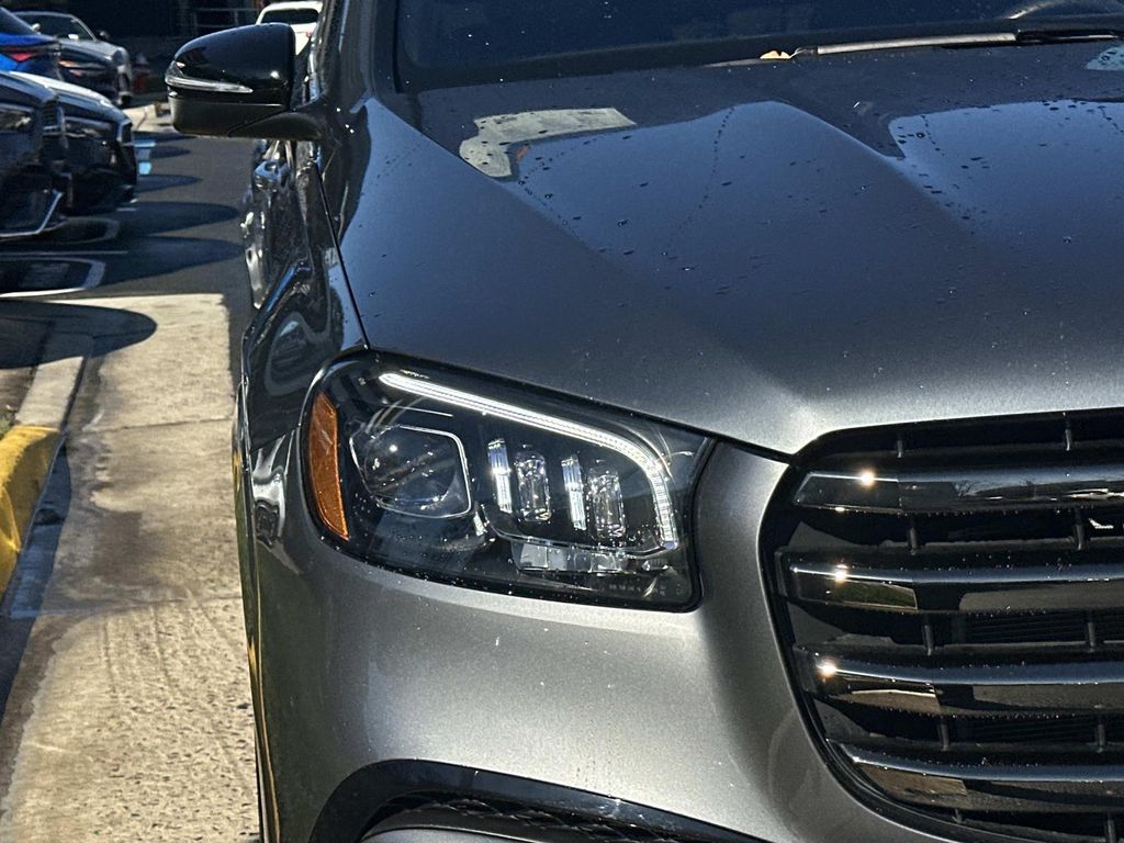 Thumbnail: 2024 Mercedes-Benz GLS - 4