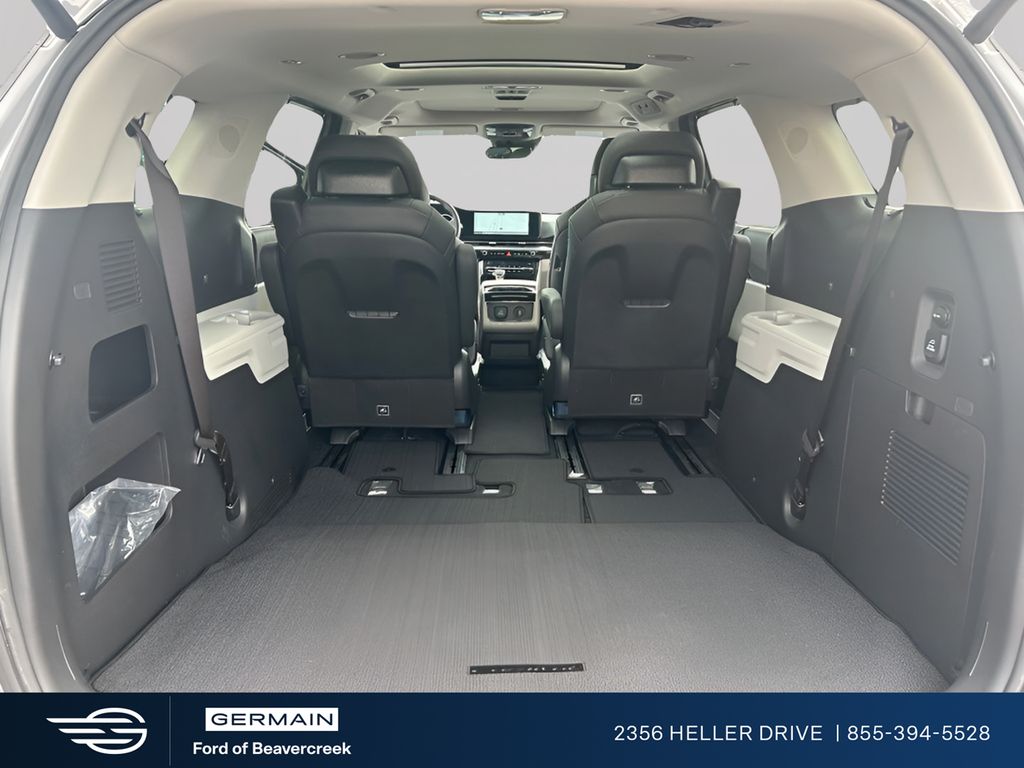 Used 2024 White Kia SX Prestige image 27
