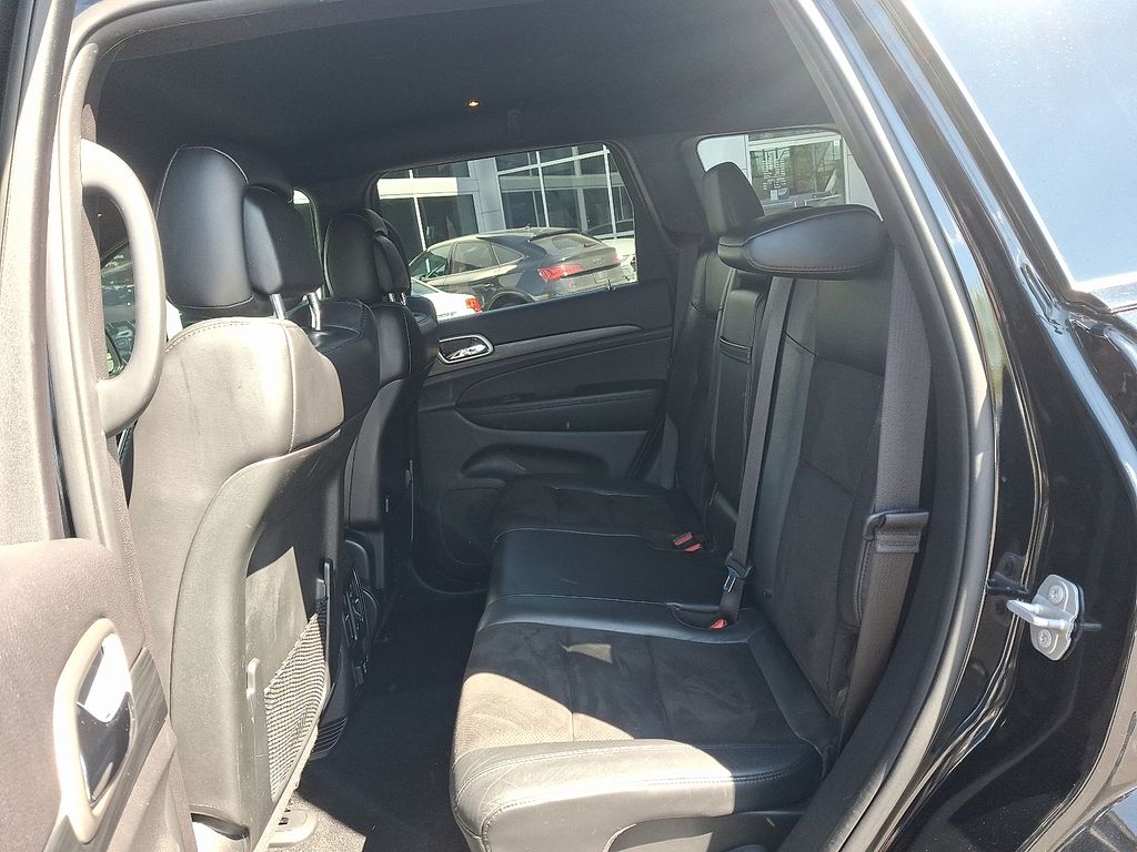 Thumbnail: 2020 Jeep Grand Cherokee - 10