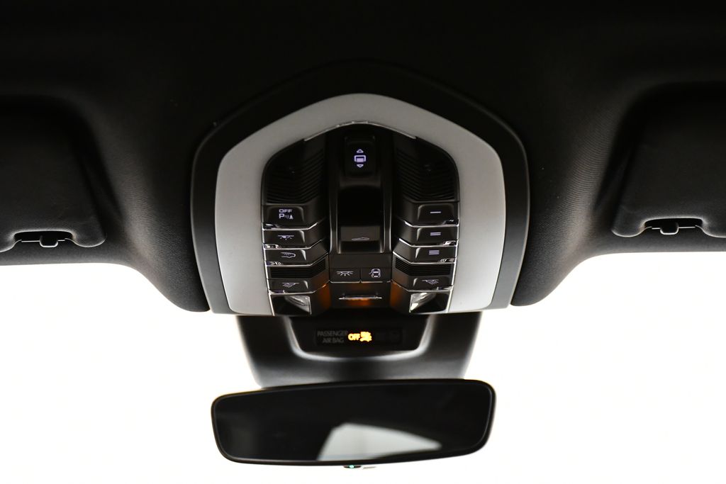 Thumbnail: 2026 Porsche Macan - 22