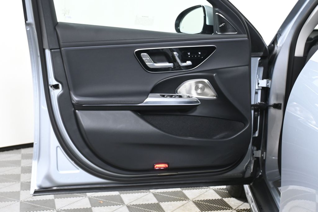 Thumbnail: 2025 Mercedes-Benz E-Class - 29