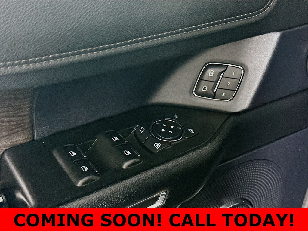 Used 2020 Gray Ford Limited image 25