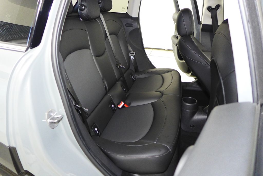 Thumbnail: 2022 MINI Cooper - 19