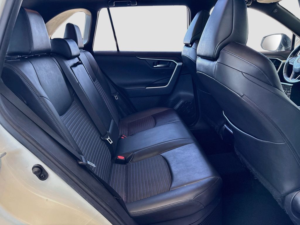 Thumbnail: 2020 Toyota RAV4 - 22