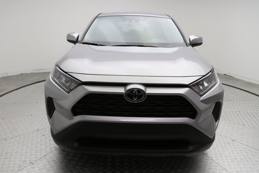 2022 Toyota RAV4 LE 5