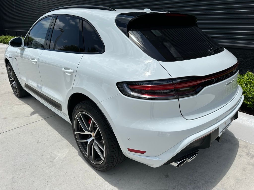 2025 Porsche Macan S 3