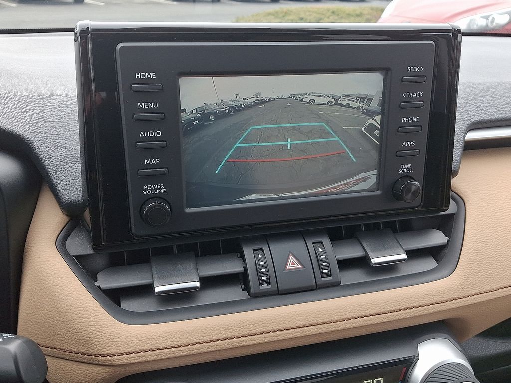 Thumbnail: 2019 Toyota RAV4 - 19