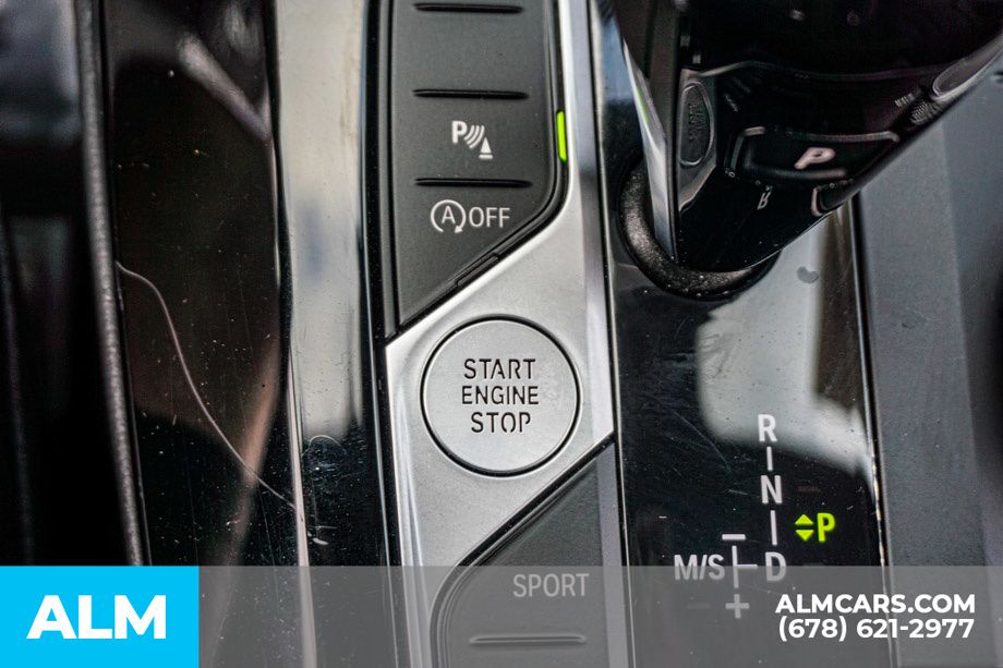 Used 2025 White BMW xDrive30i image 44