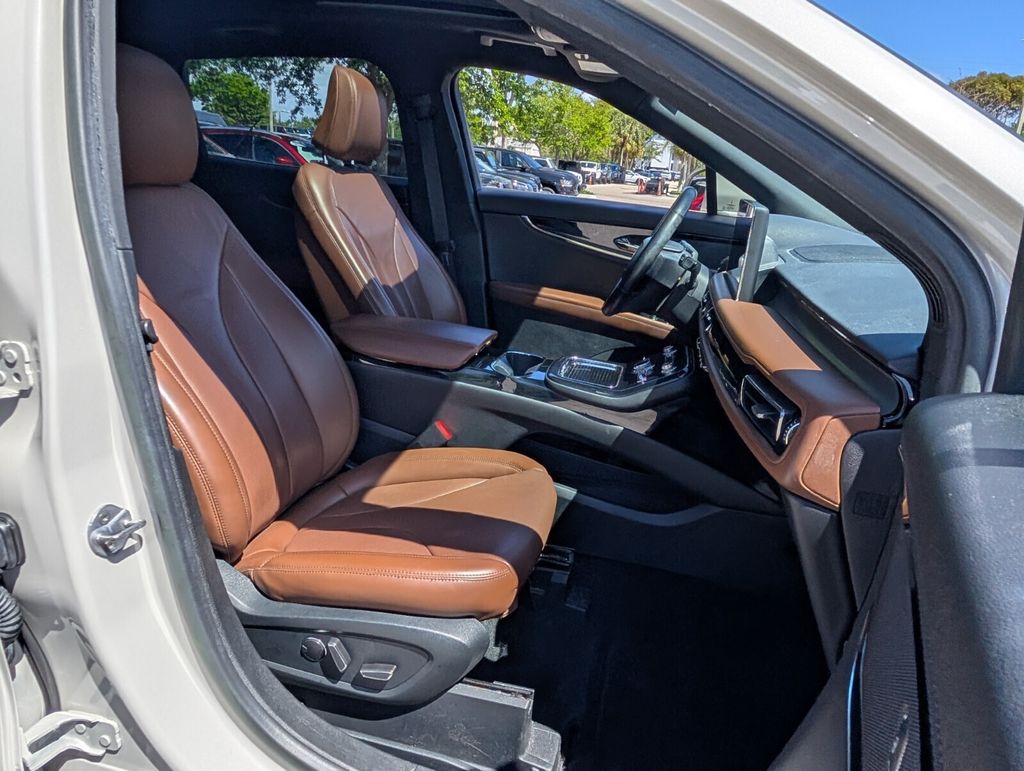 used 2022 Lincoln Nautilus car, priced at $29,500