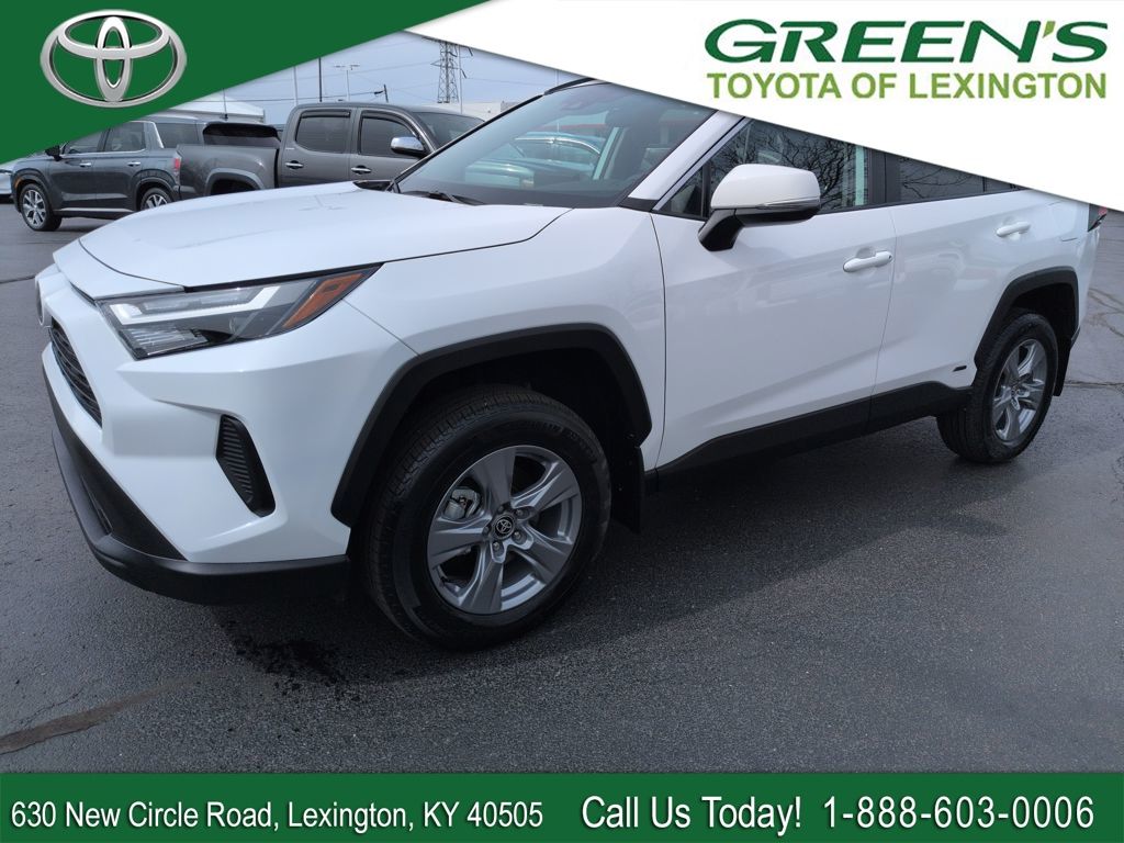 2025 Toyota RAV4 Hybrid XLE AWD