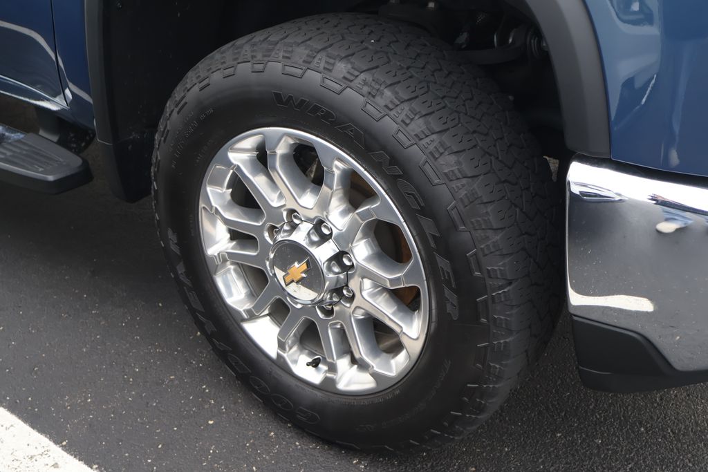 Thumbnail: 2024 Chevrolet Silverado 2500 - 8